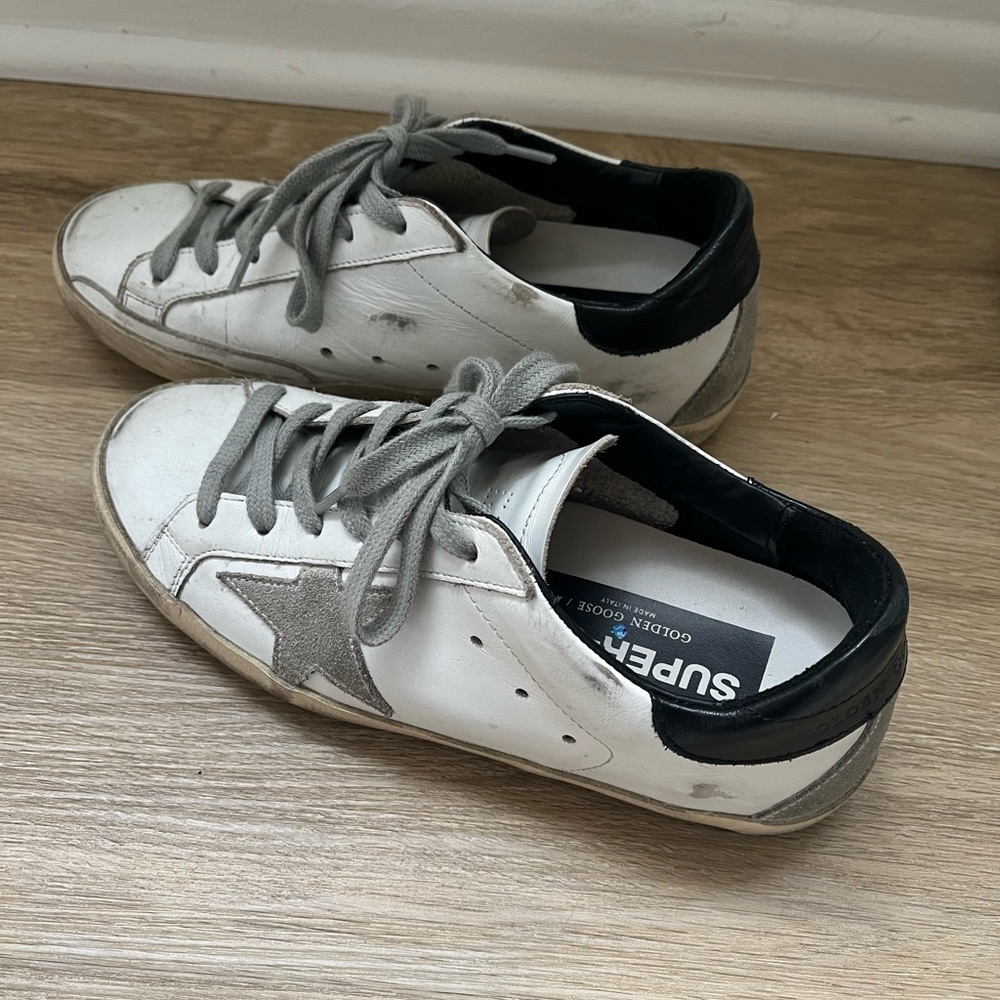 Like new. Barely worn. Size 35